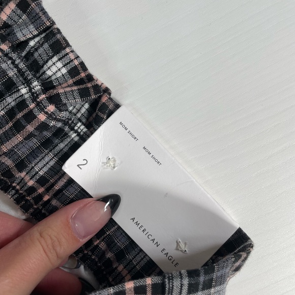 Plaid mom shorts - Picture 2 of 2